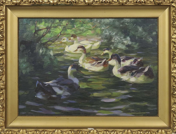 Alexander Koester - Sechs Enten auf dem Wasser unter Ufersträuchern - Image du cadre