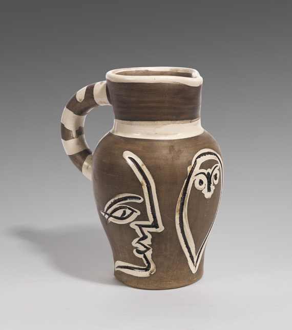 Pablo Picasso - Grey engraved pitcher - Autre image