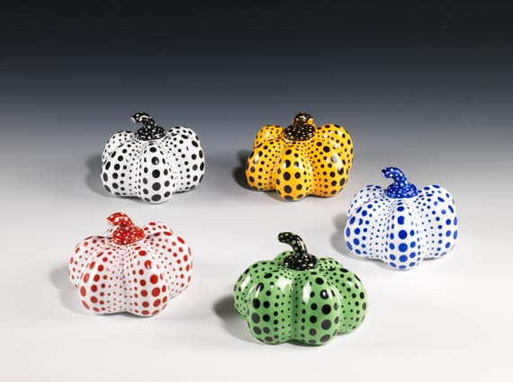 Yayoi Kusama - 5 Porcelain Pumkins