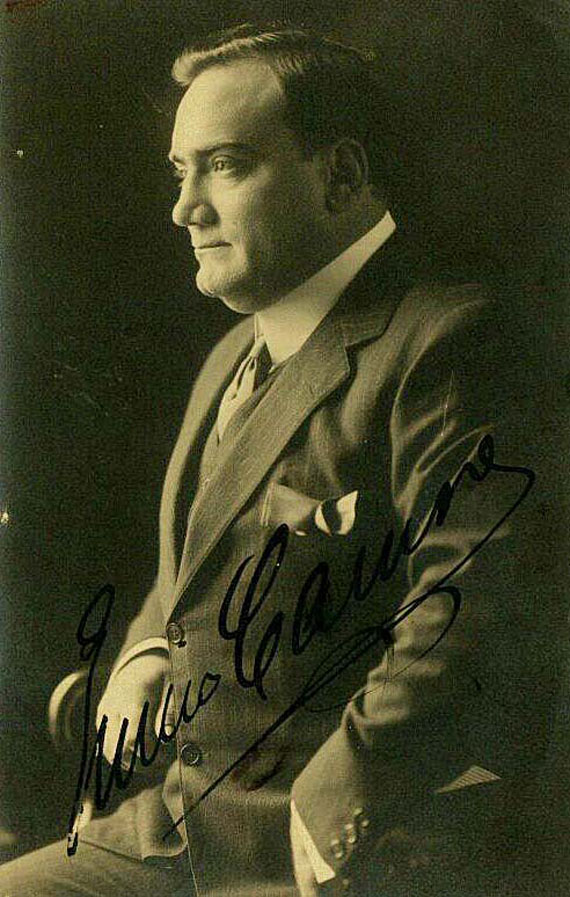Enrico Caruso - 2 eigh. Briefe, 1 masch. Brief, 2 eigh. Karten, 1 Porträt. 1911-1920