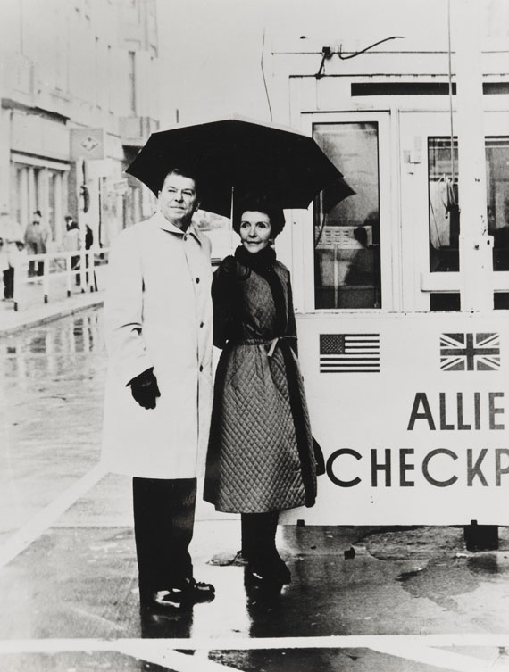   - Berlin Checkpoint Charlie. 1946-1989.