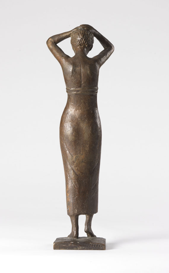 Gerhard Marcks - Elaine halbbekleidet - Verso