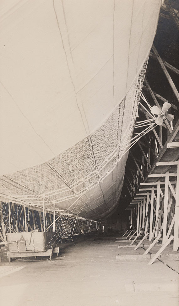  Luftfahrt - Zeppelin collection. (1 album and 2 porfolios). 1899-1910 - Autre image