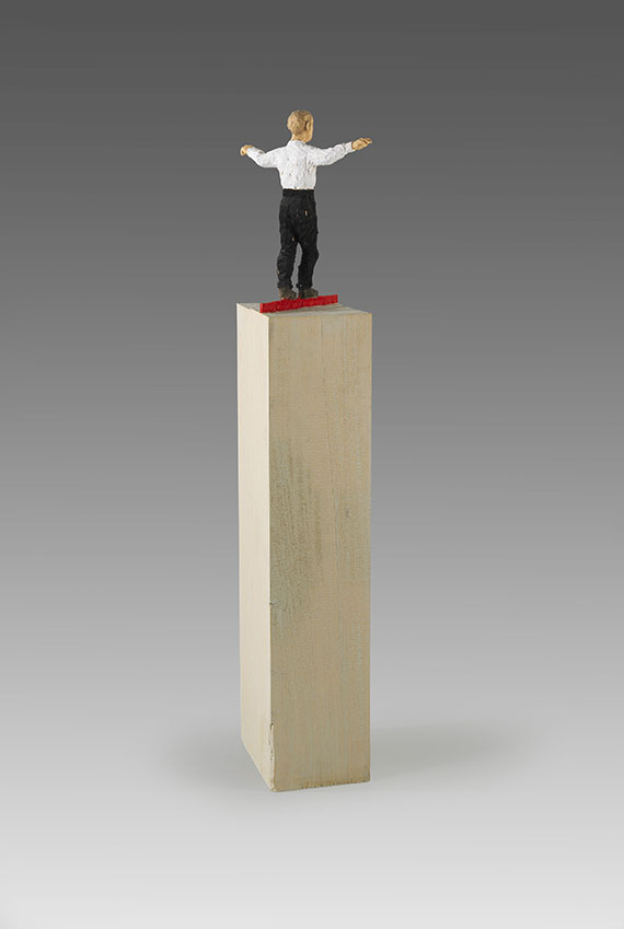 Stephan Balkenhol - Man on red line - Autre image