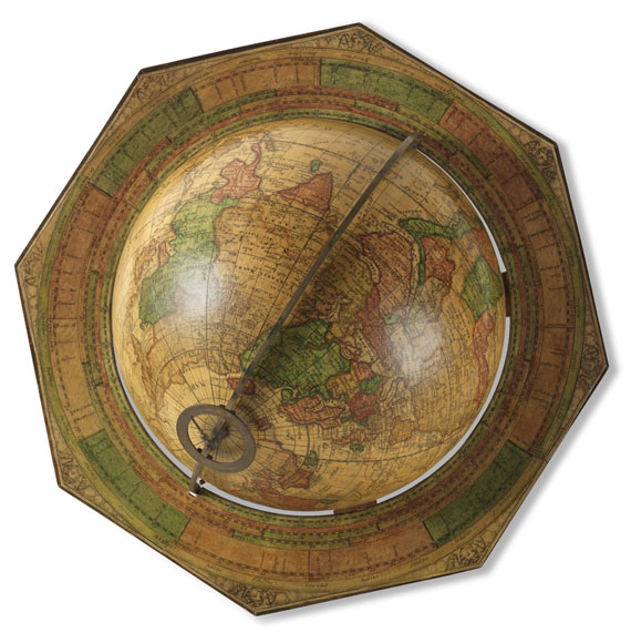  Globus - Pair of Celestial and Terrestrial Globes, 32 cm diameter. J. G. Doppelmayr 1728 (revised ed. by W. P. Jenig, 1789/90). - Autre image