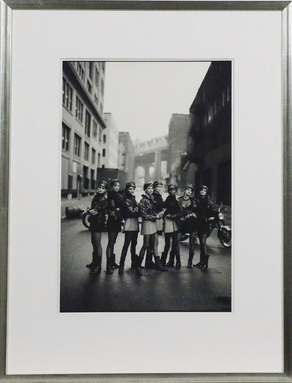 Peter Lindbergh - Cindy Crawford, Tatjana Patitz, Helena Christensen, Linda Evangelista, Claudia Schiffer, Naomi Campbell, Karen Mulder & Stephani Seymour, Brooklyn, New York (American Vogue) - Image du cadre