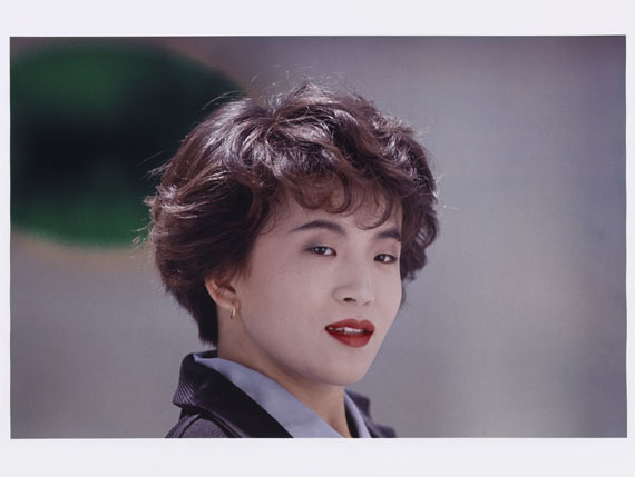 Christopher Williams - Tokuyo Yamada, Hair Designer, Shinbiyo Shuppan Co., Ltd., Minami-Aoyama, Tokyo, April 14, 1993 (A) und (R) - Autre image