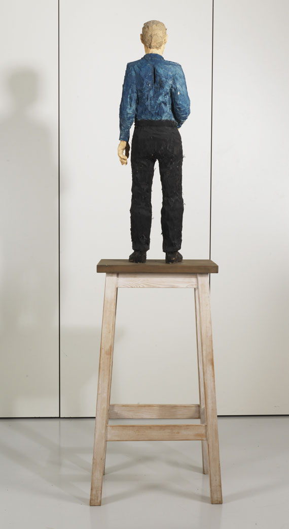 Stephan Balkenhol - Mann mit blauem Hemd - Verso