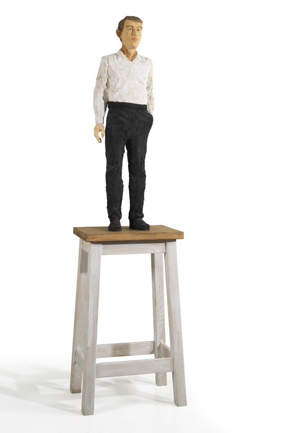 Stephan Balkenhol - Mann mit weißem Hemd und schwarzer Hose - Autre image