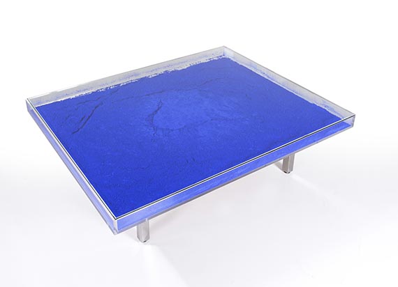 Yves Klein - Table Bleue - Autre image
