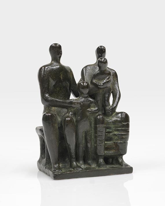 Henry Moore - Family Group - Autre image