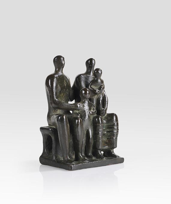 Henry Moore - Family Group - Autre image