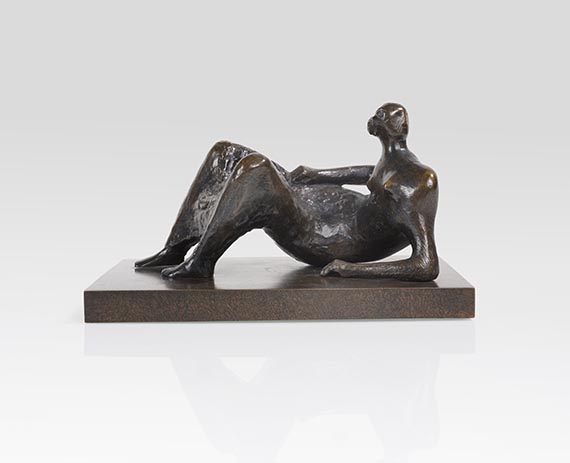 Henry Moore - Maquette for Reclining Figure: Angles - Autre image