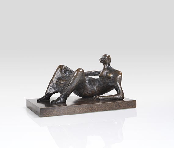 Henry Moore - Maquette for Reclining Figure: Angles - Autre image