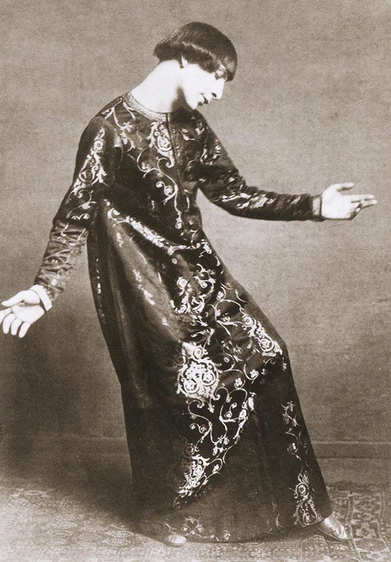 Illustration for: Alexander Sacharoff, around 1912, photo: Hans Holdt, Deutsches Tanzarchiv, Cologne.
