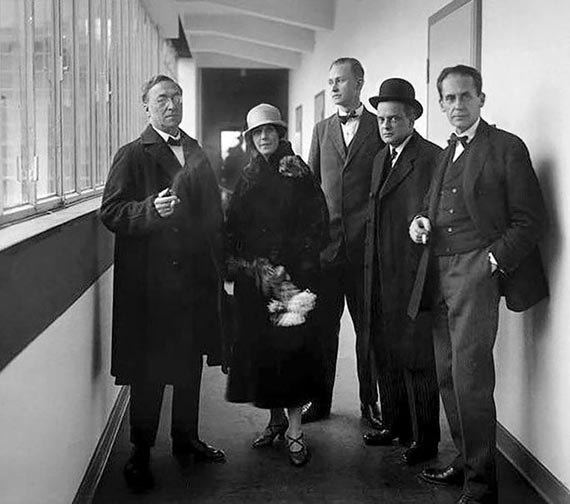 Illustration  for: Vasily Kandinsky, Nina Kandinsky, Georg Muche, Paul Klee and Walter Gropius at the opening of the new Bauhaus building in Dessau, 1926, photo: Walter Obschonka.