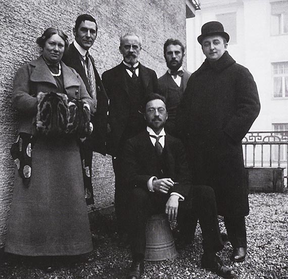 Illustration  for: Maria and Franz Marc, Bernhard Koehler, Heinrich Campendonk, Thomas von Hartmann and Wassily Kandinsky (seated), after the opening of the exhibition of the ”Blauer Reiter [The Blue Rider]“, ca. December 20, 1911.
